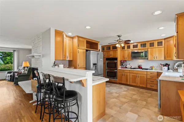 108 Champion ST, Steilacoom, WA 98388