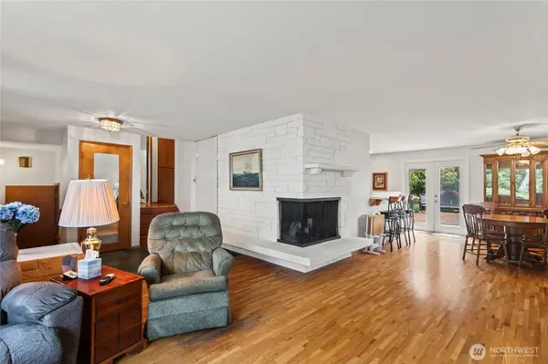 108 Champion ST, Steilacoom, WA 98388