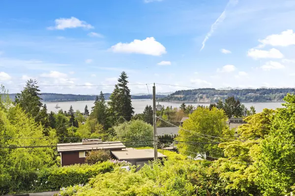 1533 S Sunset Dr, Tacoma, WA 98465-1236