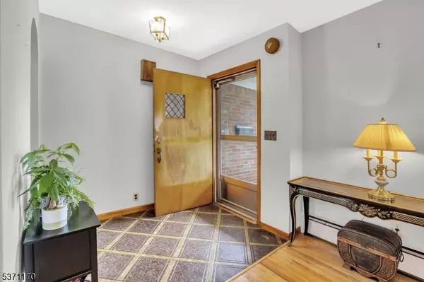 42 Cecilia Dr, Wayne Twp., NJ 07470