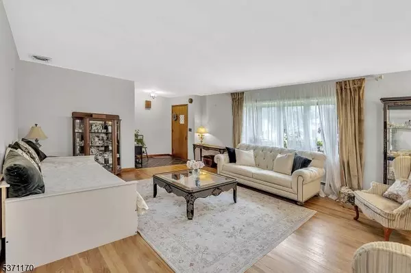 42 Cecilia Dr, Wayne Twp., NJ 07470