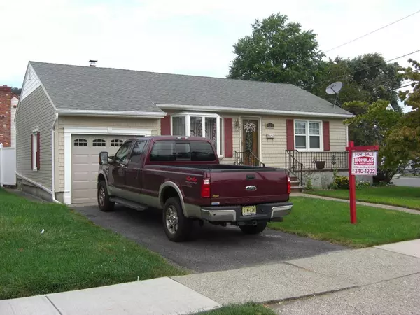 1118 Pines Lake Dr, Wayne Twp., NJ 07470