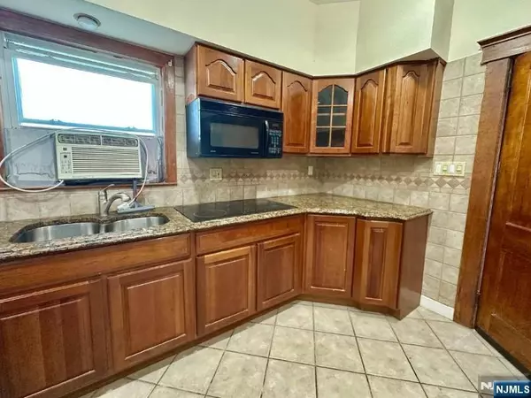 270 Pacific ST #3, Paterson, NJ 07503