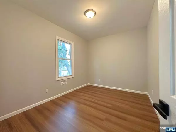 137 Madeline AVE #1, Clifton, NJ 07011