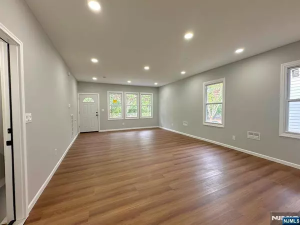 137 Madeline AVE #1, Clifton, NJ 07011