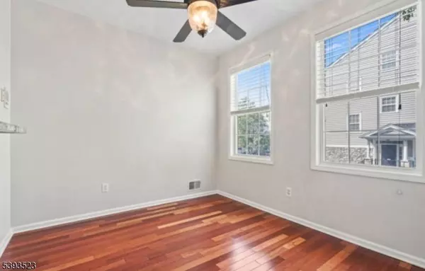 107 Brittany Ct, Clifton City, NJ 07013