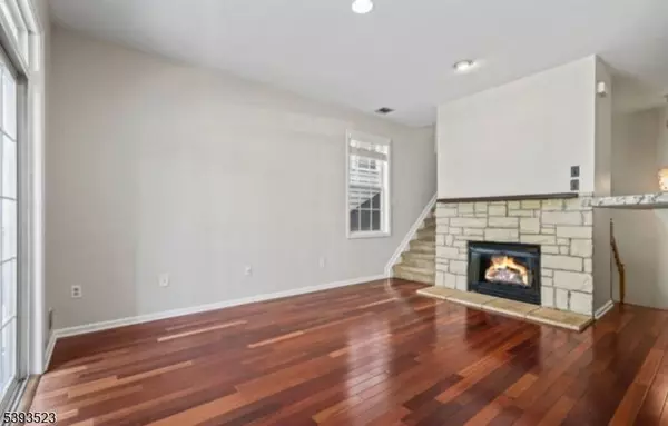 107 Brittany Ct, Clifton City, NJ 07013