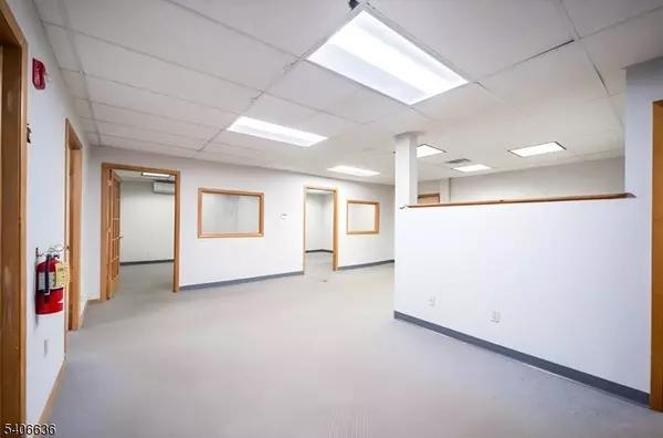 324 Ringwood Ave, Pompton Lakes Boro, NJ 07442