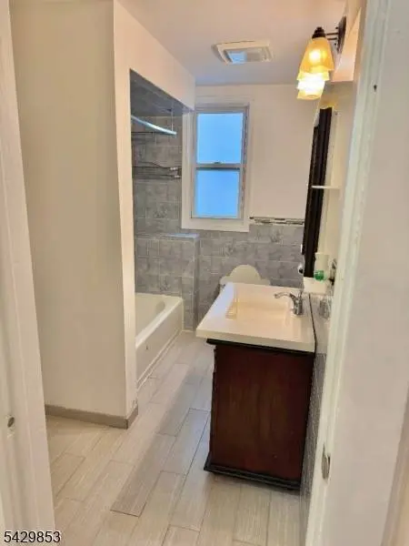 383 Dakota St, Paterson City, NJ 07503