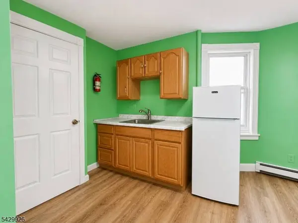 276 Atlantic St, Paterson City, NJ 07503