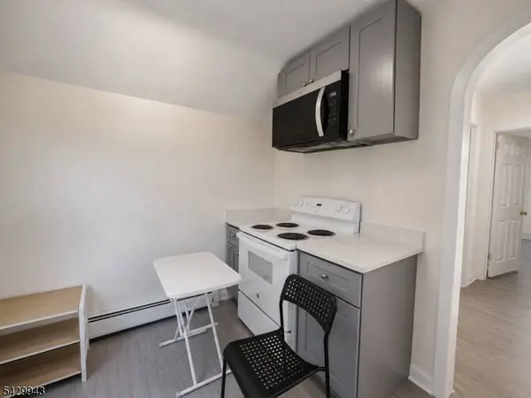 270 Pacific St #3, Paterson City, NJ 07503