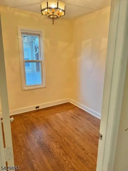 383 Dakota St, Paterson City, NJ 07503