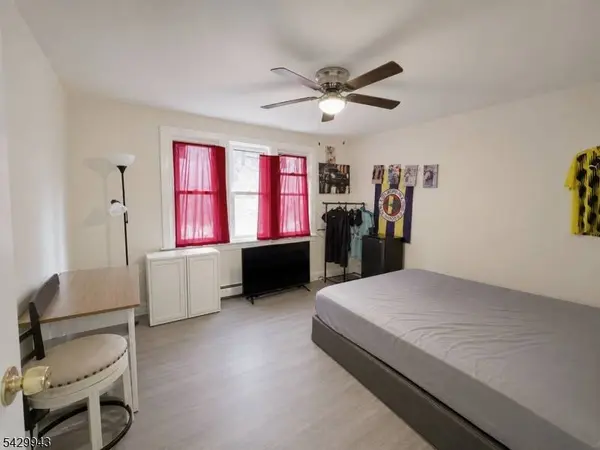270 Pacific St #3, Paterson City, NJ 07503