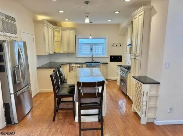 383 Dakota St, Paterson City, NJ 07503