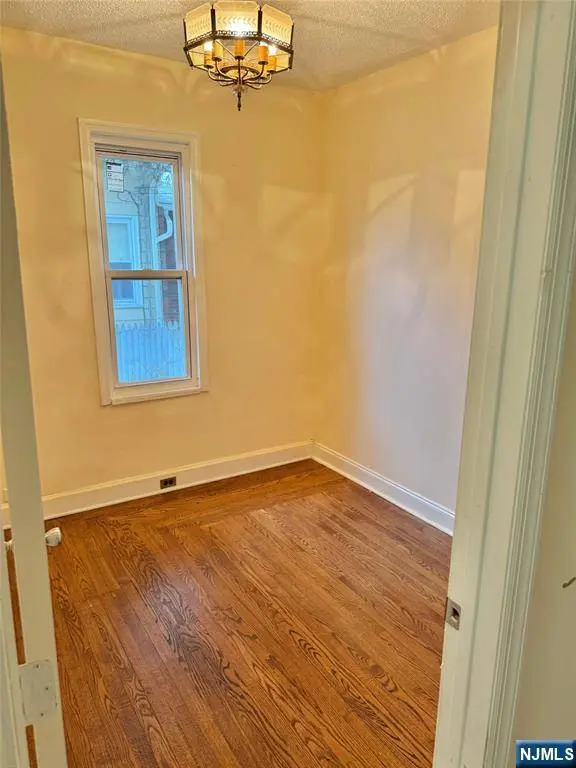 383-385 Dakota ST, Paterson, NJ 07503