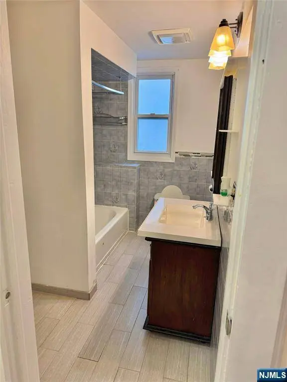 383-385 Dakota ST, Paterson, NJ 07503