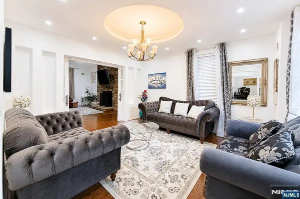 18 Dehart CT, Wayne, NJ 07470