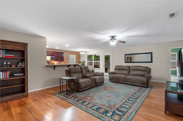 4326 Pecan St, Fayetteville, AR 72704