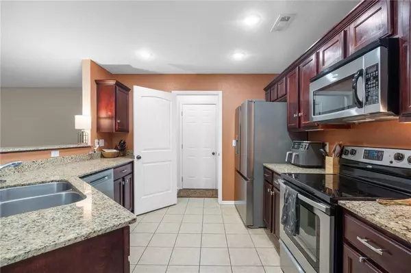 4326 Pecan St, Fayetteville, AR 72704