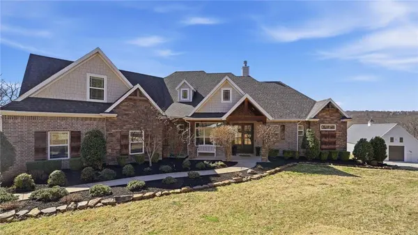 2413 N Autumn View Dr, Fayetteville, AR 72701