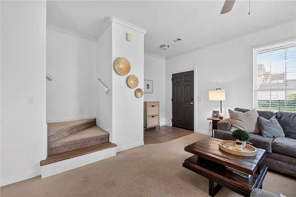 3648 S Tower Cir, Fayetteville, AR 72704