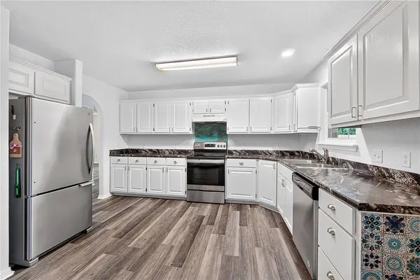 2724 Jessica Pl, Fayetteville, AR 72701