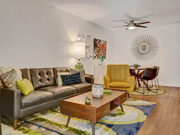 701 Los Felices CIR W #114, Palm Springs, CA 92262