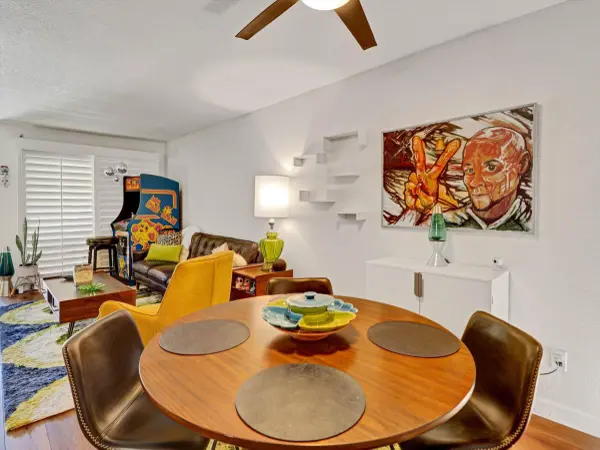 701 Los Felices CIR W #114, Palm Springs, CA 92262
