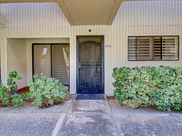 701 Los Felices CIR W #114, Palm Springs, CA 92262