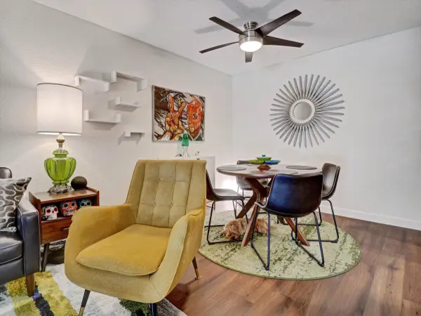 701 Los Felices CIR W #114, Palm Springs, CA 92262