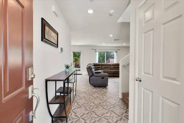 67566 Rio Vista DR, Cathedral City, CA 92234
