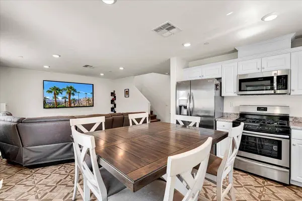 67566 Rio Vista DR, Cathedral City, CA 92234