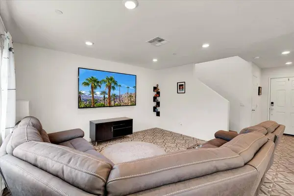 67566 Rio Vista DR, Cathedral City, CA 92234