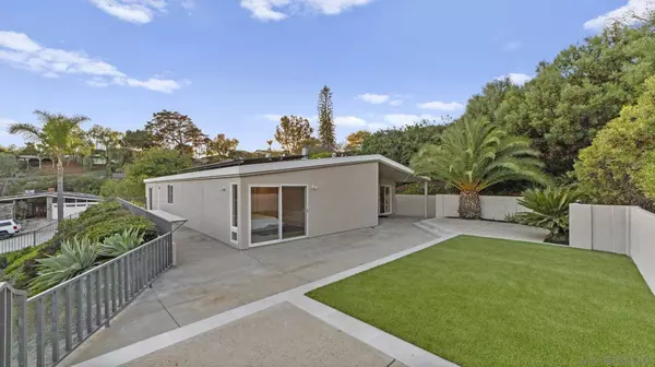 4909 Pacifica Dr, San Diego, CA 92109