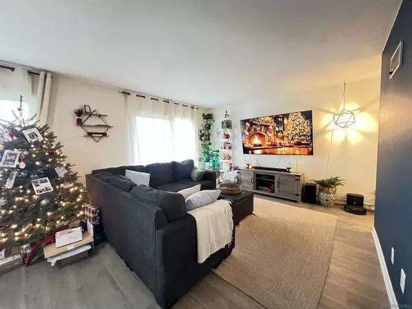 2971 Cowley Way #82, San Diego, CA 92117