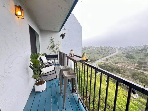 2971 Cowley Way #82, San Diego, CA 92117