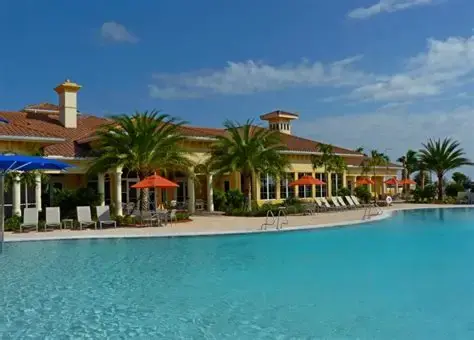 Gran Paradiso vs. IslandWalk: Which Wellen Park Community Is Right for You?