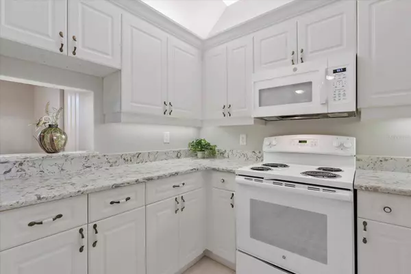 903 GONDOLA PARK DR #903, Venice, FL 34292