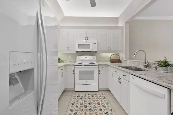 903 GONDOLA PARK DR #903, Venice, FL 34292