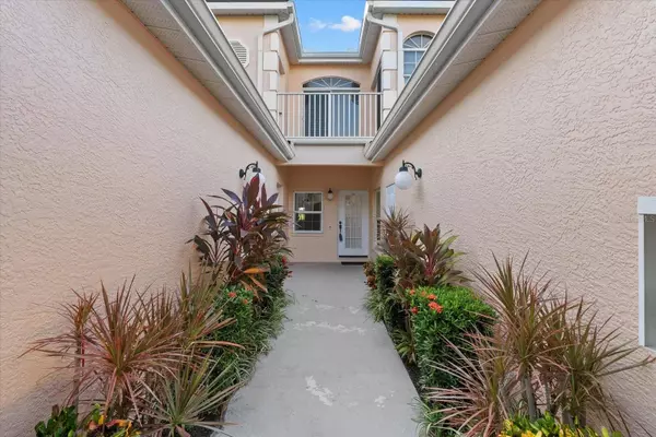 903 GONDOLA PARK DR #903, Venice, FL 34292