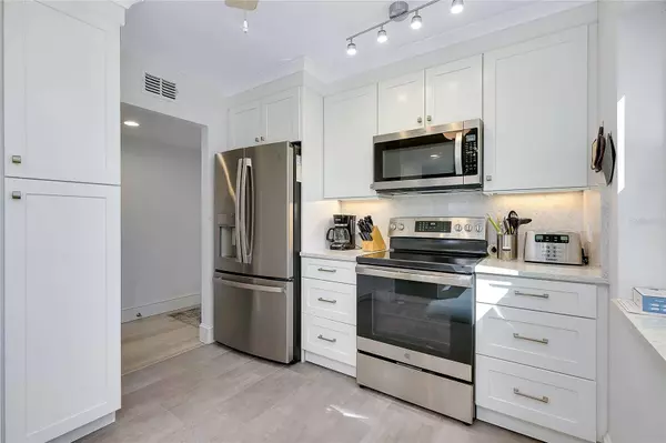 433 CERROMAR LN #430, Venice, FL 34293