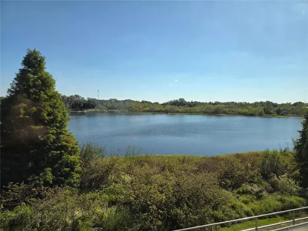 2484 LAKE WOODBERRY CIR, Brandon, FL 33510