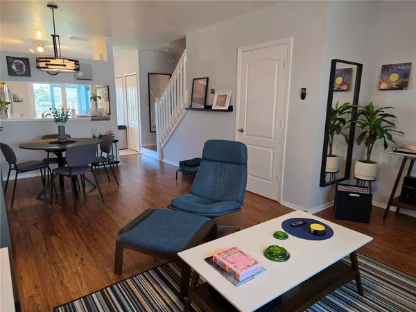 2484 LAKE WOODBERRY CIR, Brandon, FL 33510