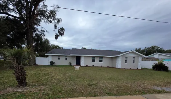 5611 6TH ST, Zephyrhills, FL 33542