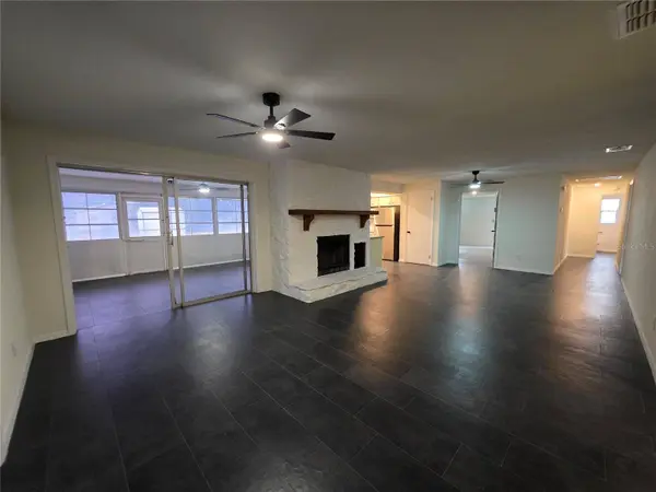 5611 6TH ST, Zephyrhills, FL 33542