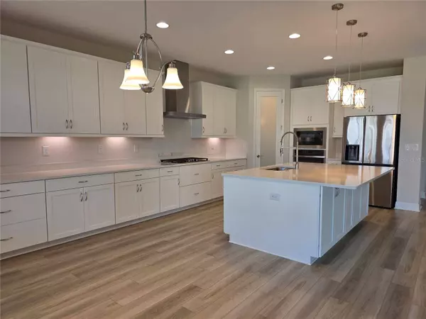 13137 WELLSPRING DR, Lithia, FL 33547