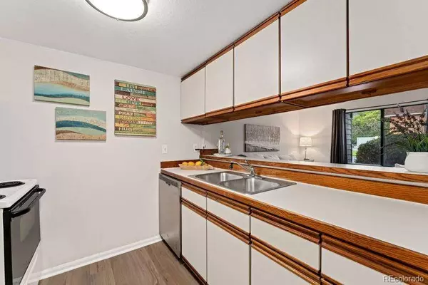 6388 Oak CT #104, Arvada, CO 80004