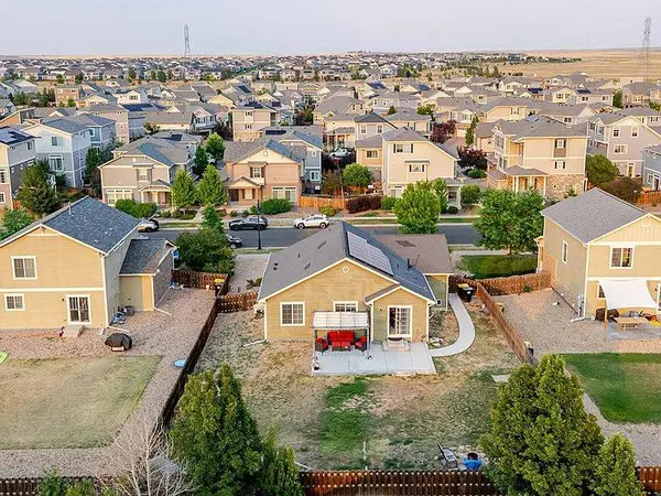 223 S New Castle Way, Aurora, CO 80018-1711