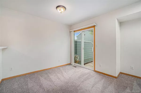 1061 Tierra LN #A, Fort Collins, CO 80521