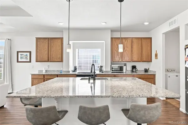 58 S Oak Hill CT, Aurora, CO 80018
